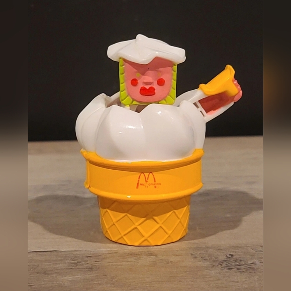 Vintage 1988 Changeables McDonald's Ice Cream Cone Toy [ Read Details ]